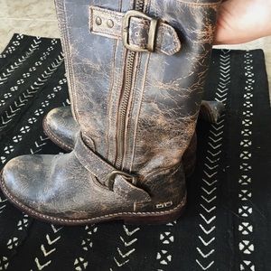 Bedstu distressed boots